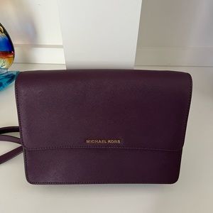 Michael Kors Purple Leather Crossbody bag Gold Hardware